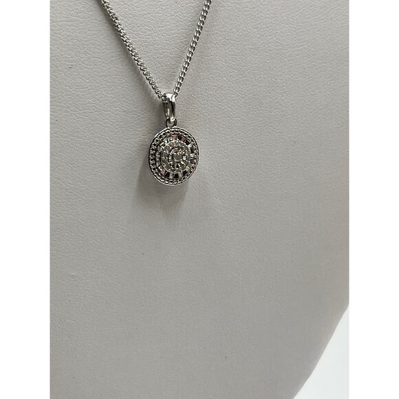 Unique Designs UD 925 Sterling Silver Round Diamond Chip Pendant Necklace - Picture 3 of 14